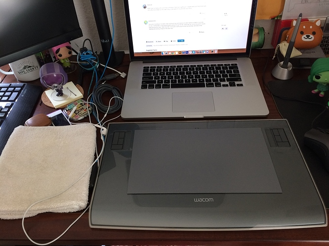 How do you set up your desk for comfort? - Misc - Tapas Forum